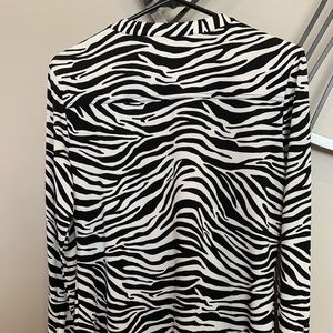 Dana Buchman Tops - Dana Bachman Zebra Print Top Medium Dana Buchman Tops - Dana Bachman Zebra Print Top Medium
